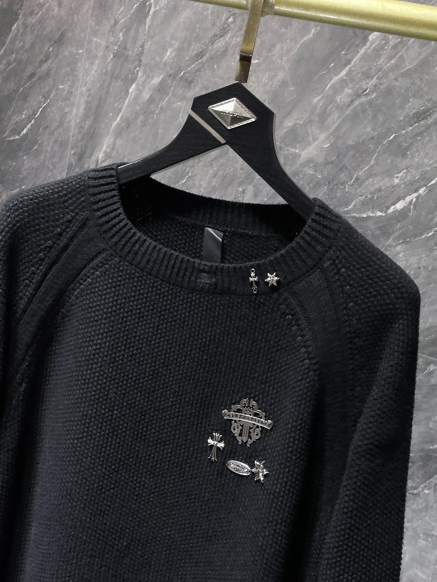 P236 Chrome Hearts 🍁Autumn and winter sweater series🍁 Cross metal➕hole treatment Selected high-quality wool blended knitted fabric Non-common version on the market Recommended colors: black gray white